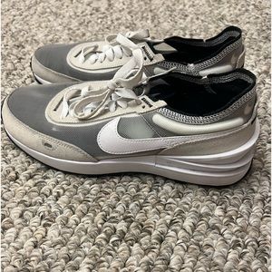NIKE Waffle One shoes sizeW10 $80
